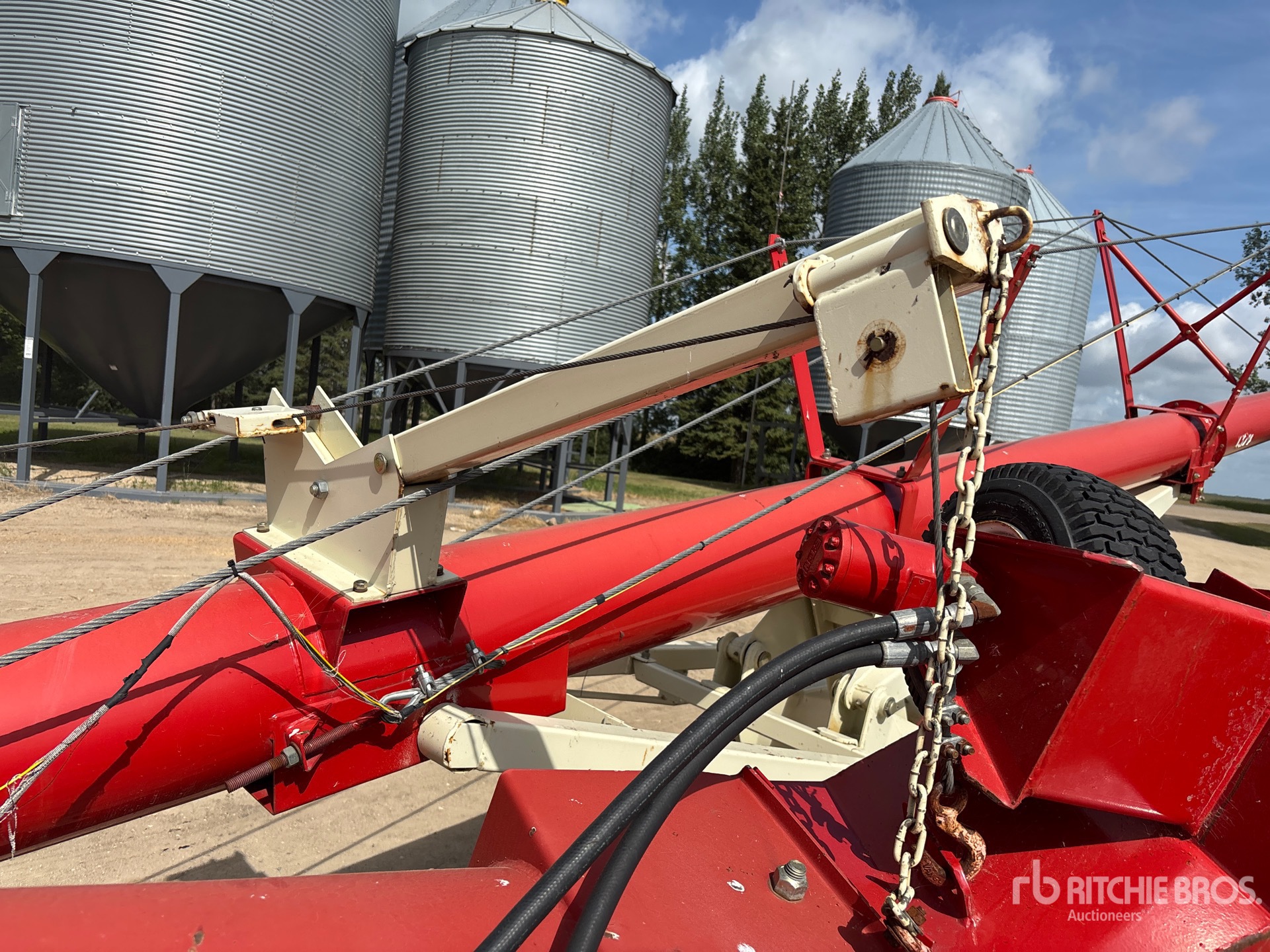 Farm King 1370