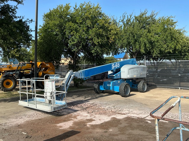 2014 Genie S-65 4WD Diesel Telescopic Boom Lift