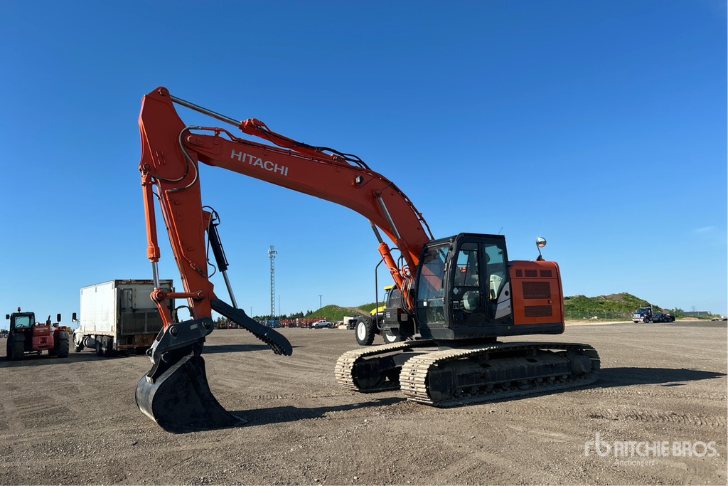 2016 Hitachi ZX225USRLC-5B Tracked Excavator | Ritchie Bros