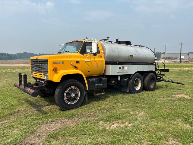 Etnyre BX-HI 1590 gal on 1989 Chevrolet C7500 6x4 Asphalt Distributor Truck