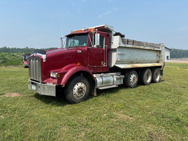 1992 Kenworth T800 8x4 Tri/A Dump Truck