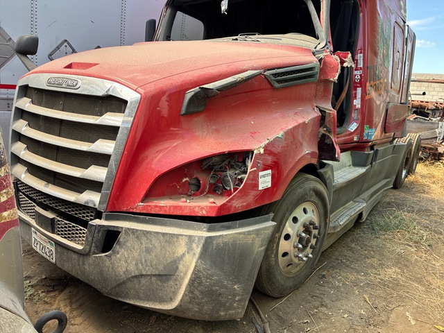 2021 Freightliner Cascadia 126 6x4 T/A Sleeper Truck Tractor (Inoperable)