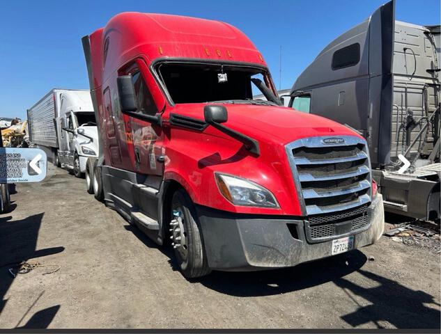 2021 Freightliner Cascadia 126 6x4 T/A Sleeper Truck Tractor (Inoperable)