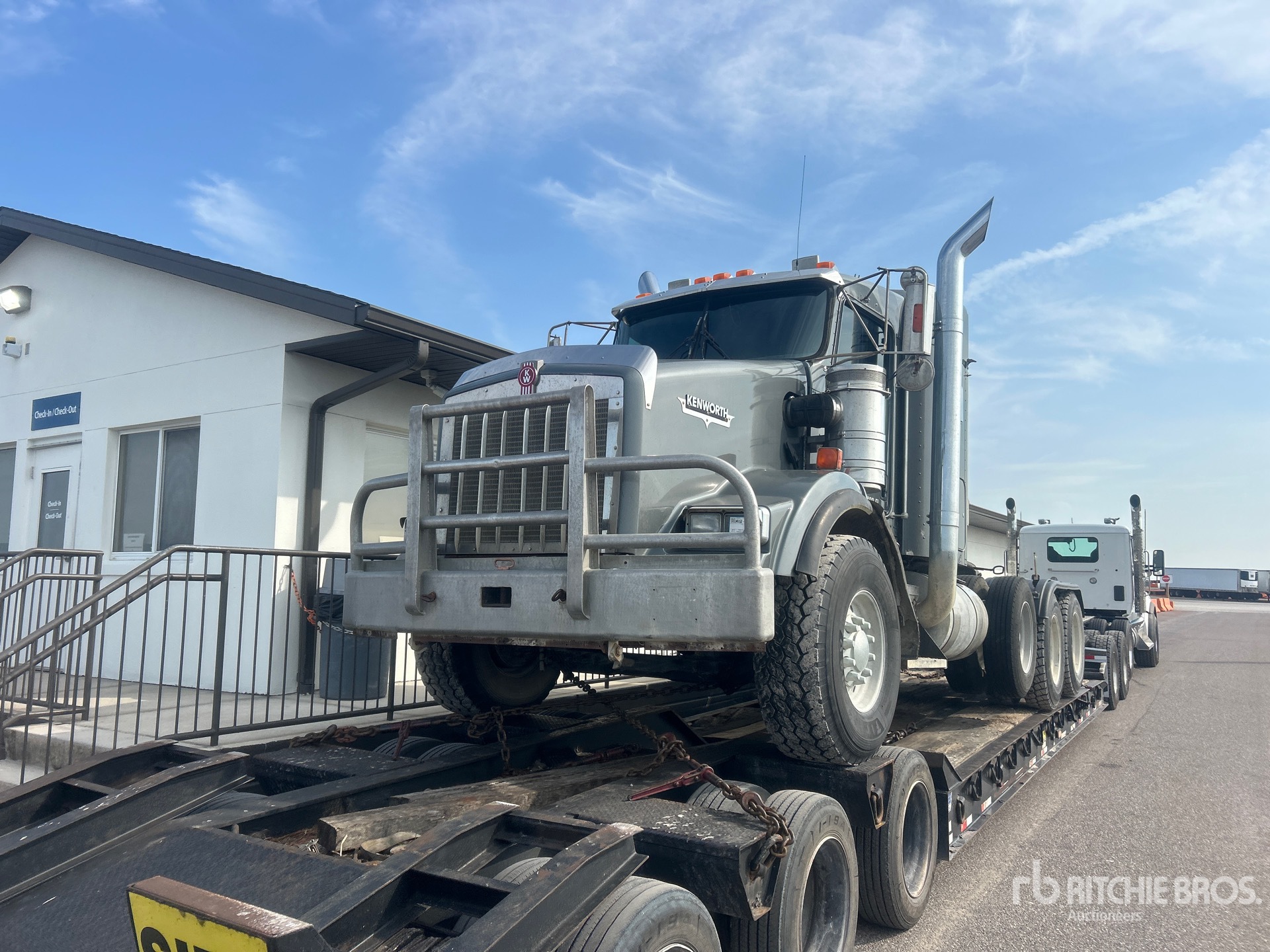 Photo of a 2006 Kenworth T800