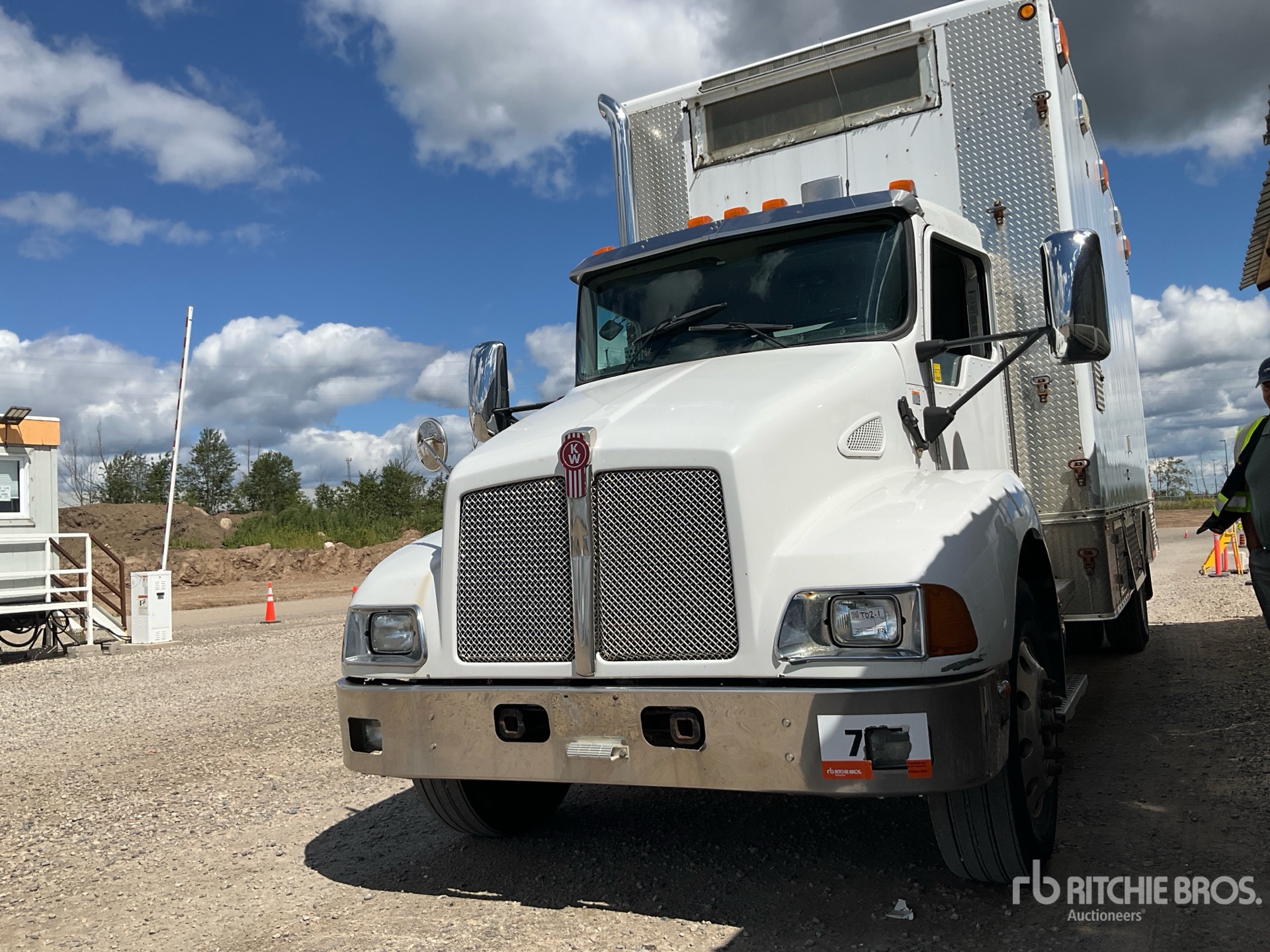 2006 Kenworth T300