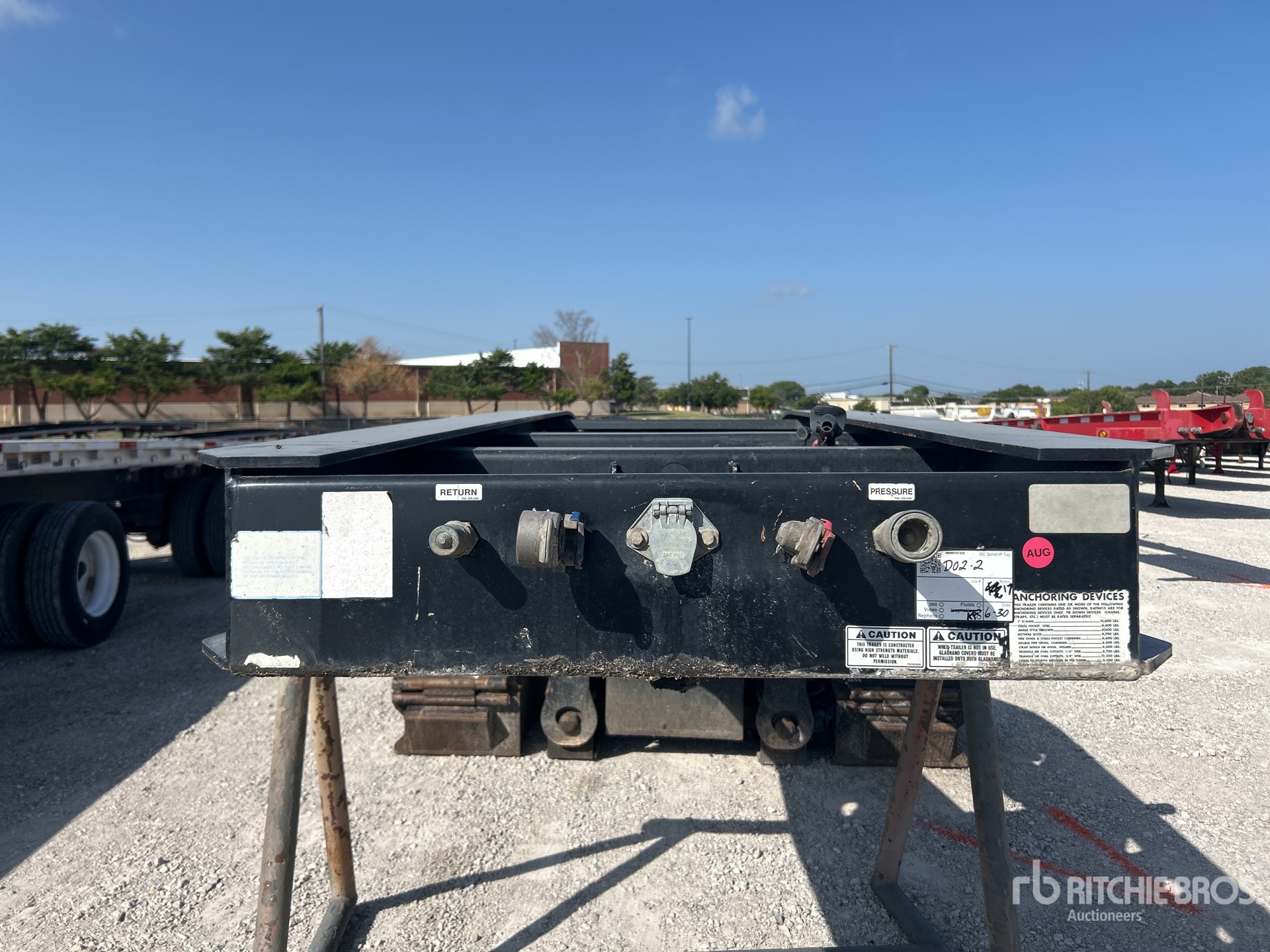 2016 Trail King 55 ton Tri/A Removable Gooseneck