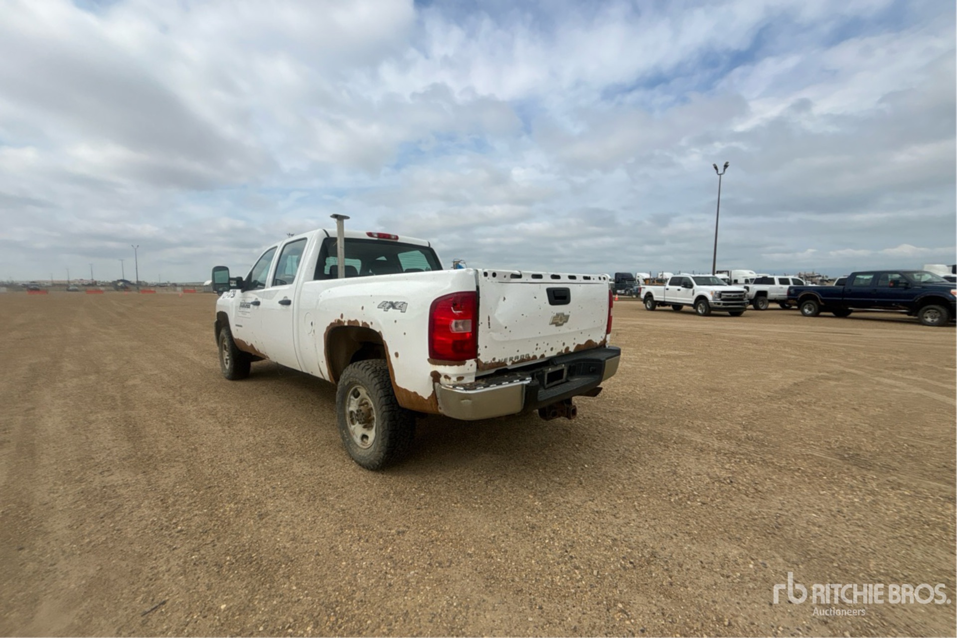 General Appearance with Picture, Left Rear Corner