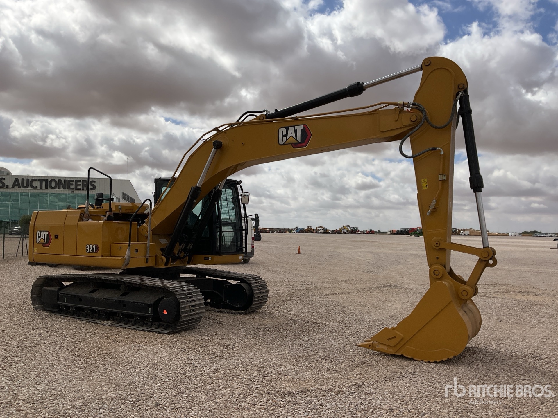 2026 Caterpillar 321
