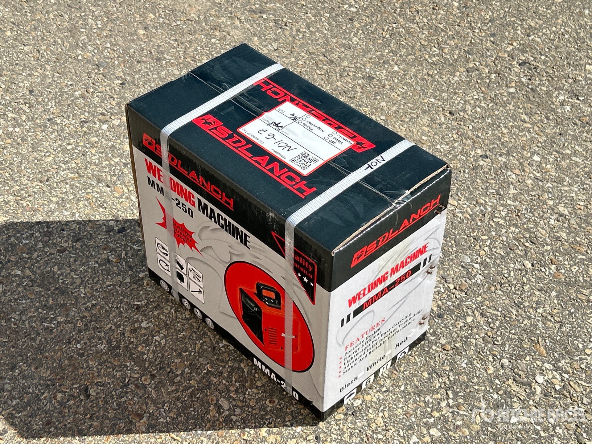 General Appearance with Picture, Right Rear Corner