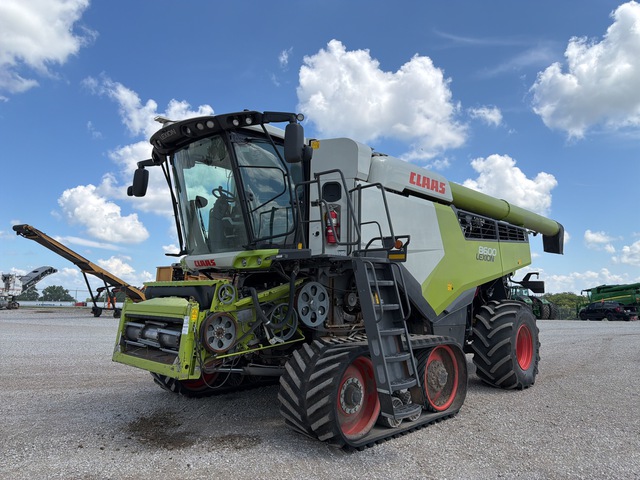 2022 Claas Lexion 8600 4x4 Combine Harvester