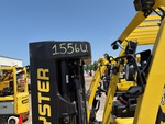 Hydraulics with Mast Lift Cylinders