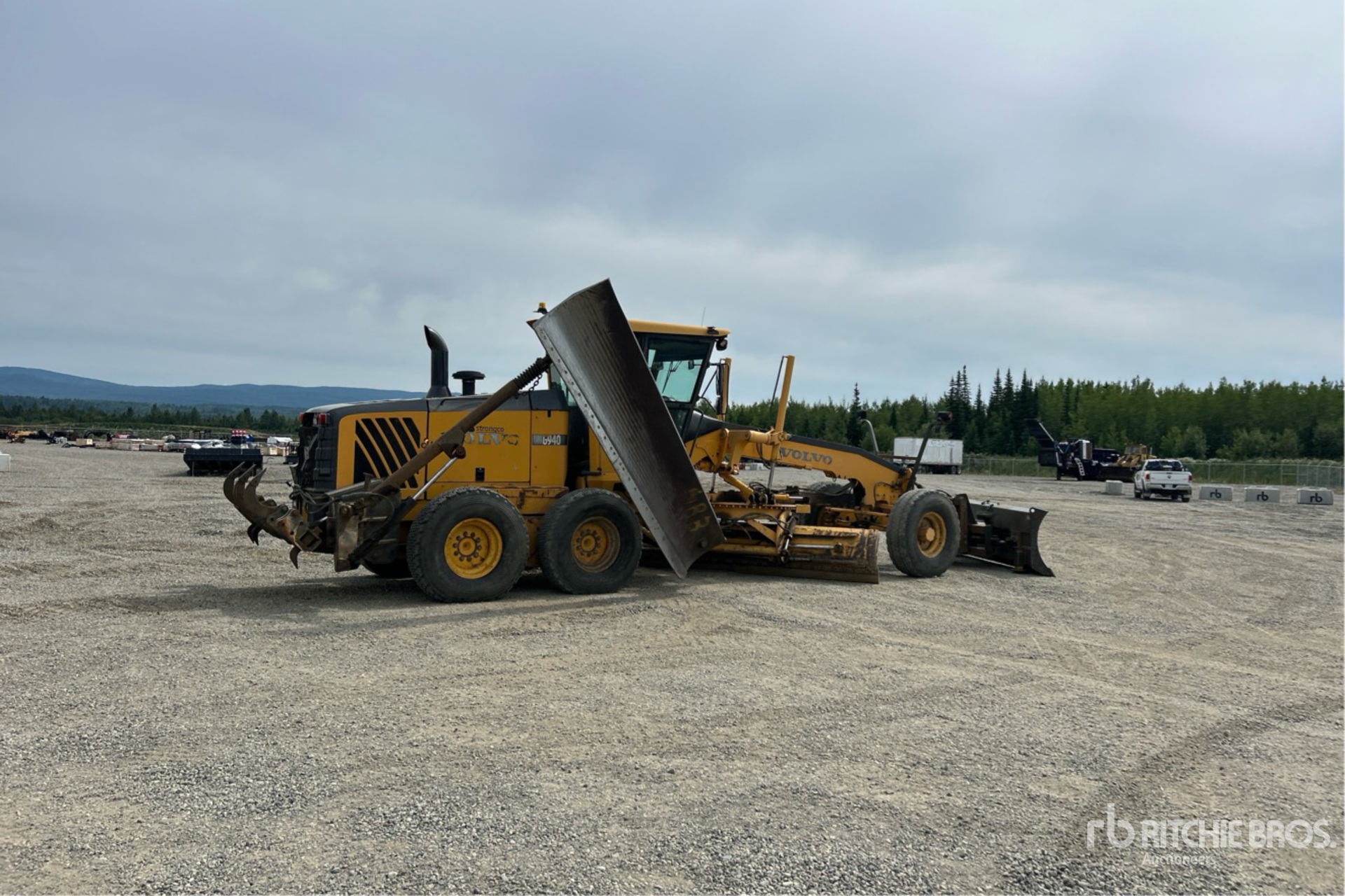 2010 Volvo G940