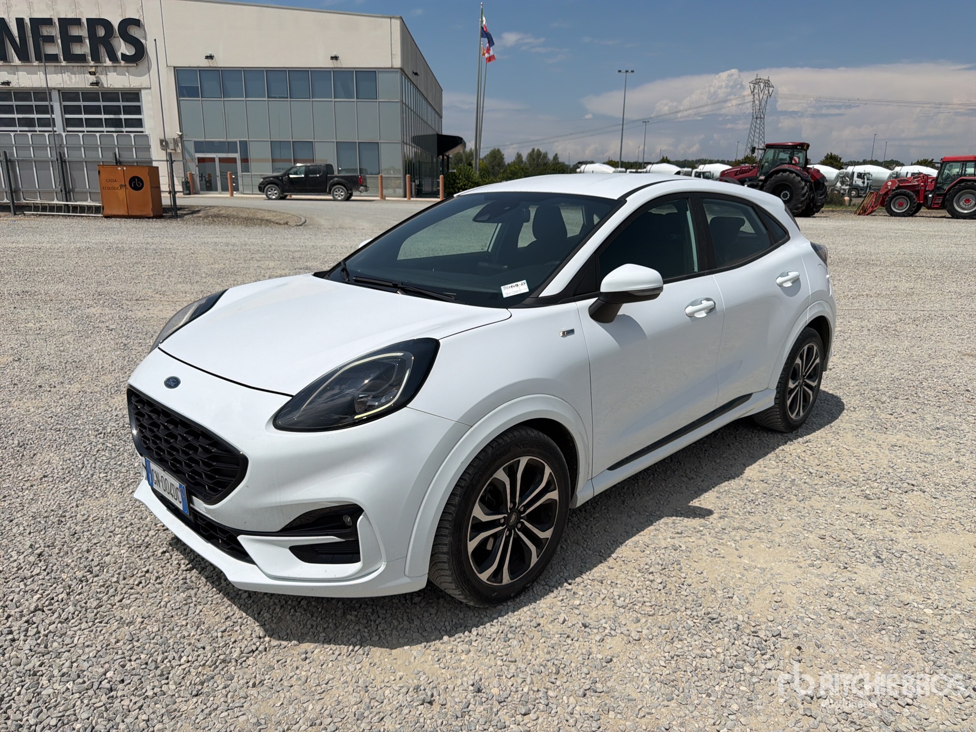 General Appearance with Picture, Left Front Corner