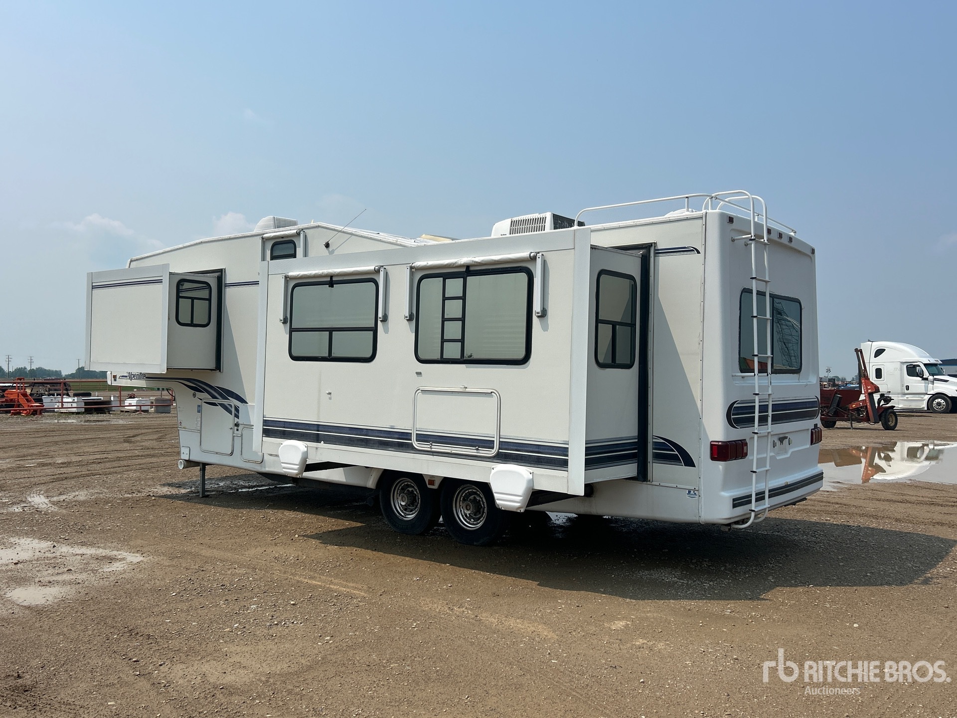 General Appearance with Picture, Left Rear Corner