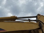 Hydraulics with Stick Cylinder