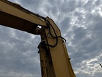 Hydraulics with Auxiliary Hydraulic Plumbing