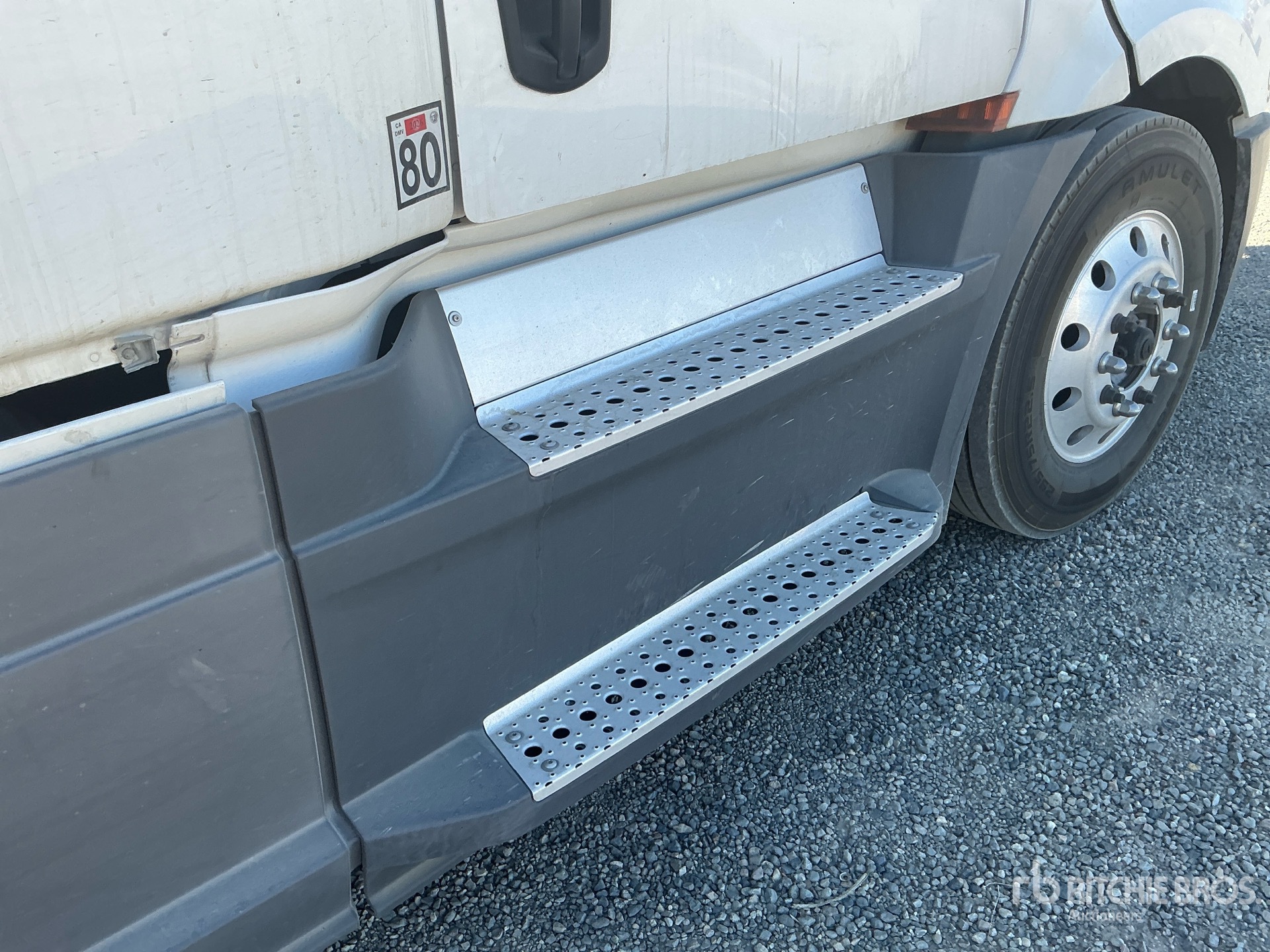 2022 Freightliner CASCADIA 126