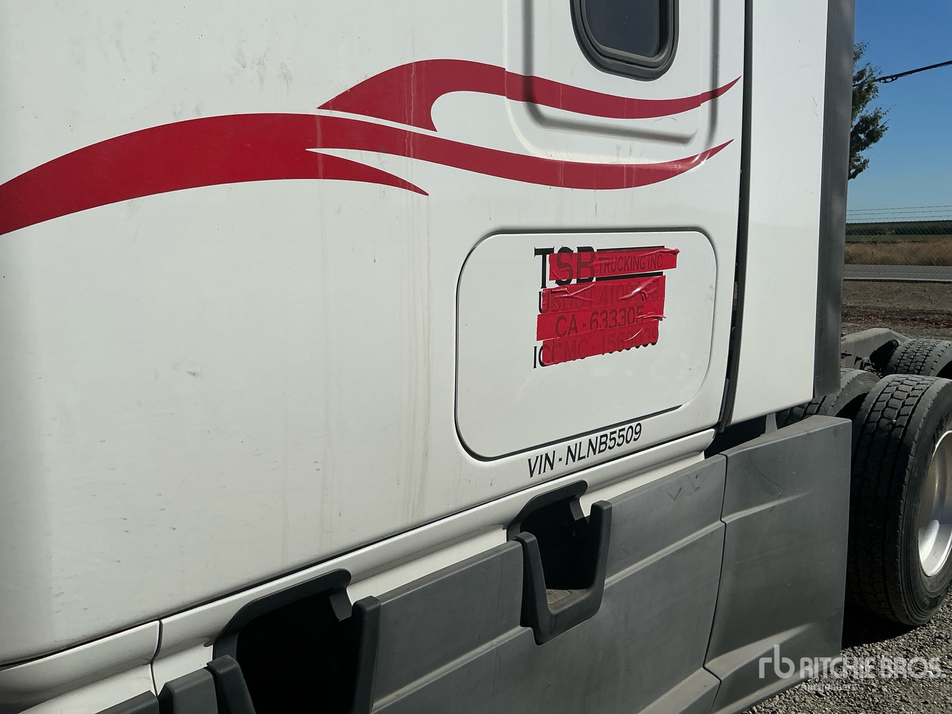 2022 Freightliner CASCADIA 126