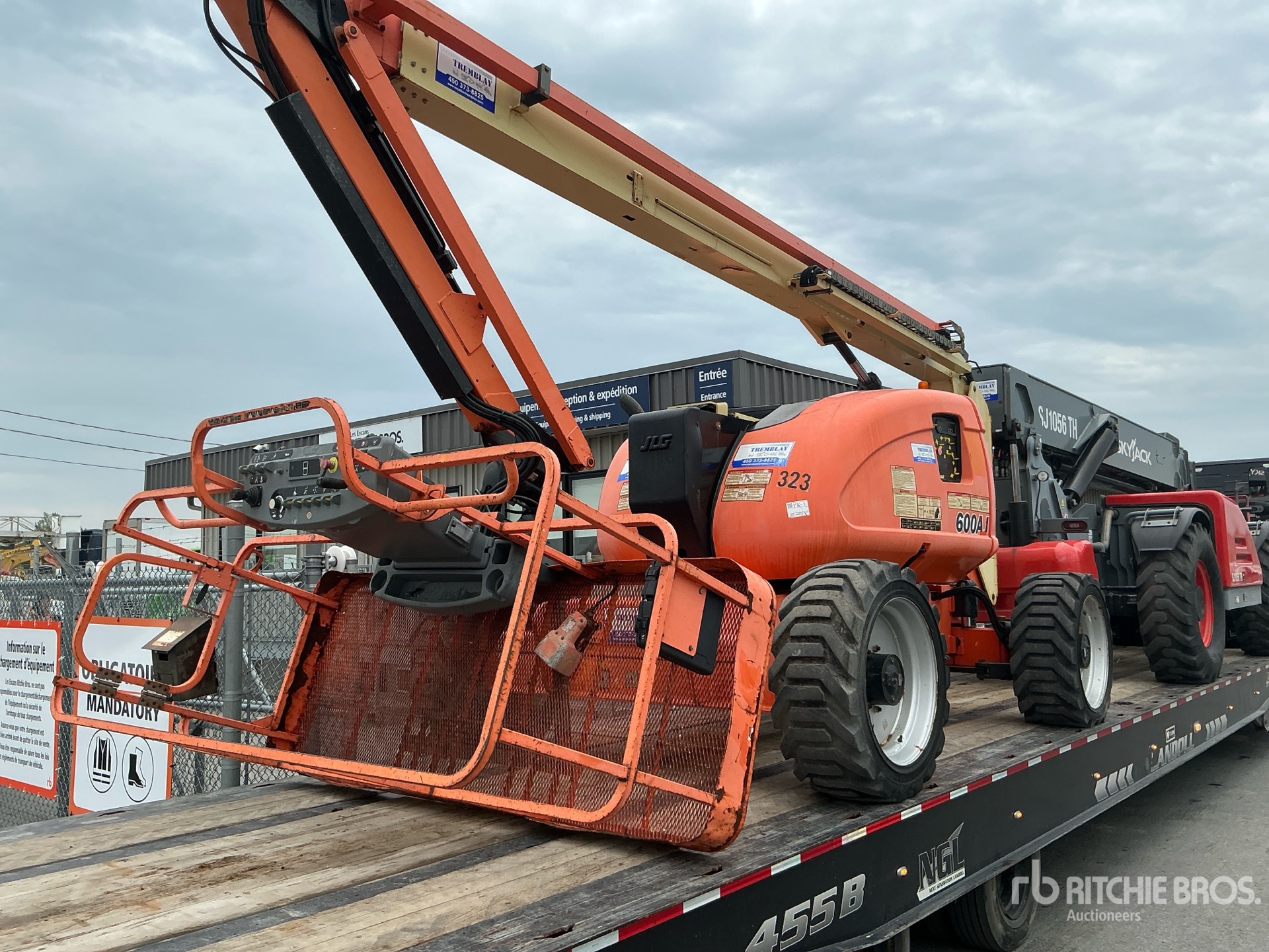 2014 JLG 600AJ