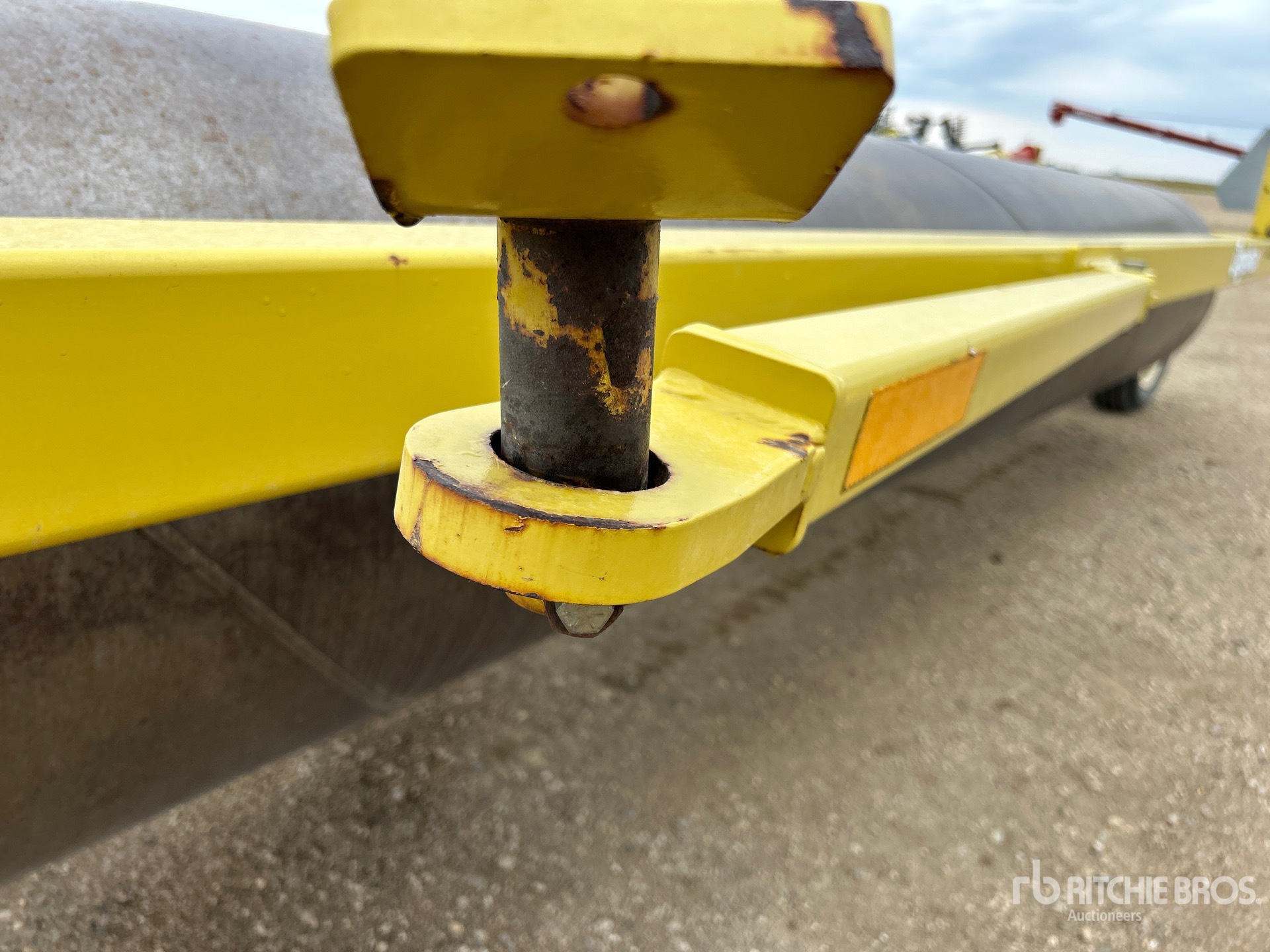 2004 Degelman LR7645