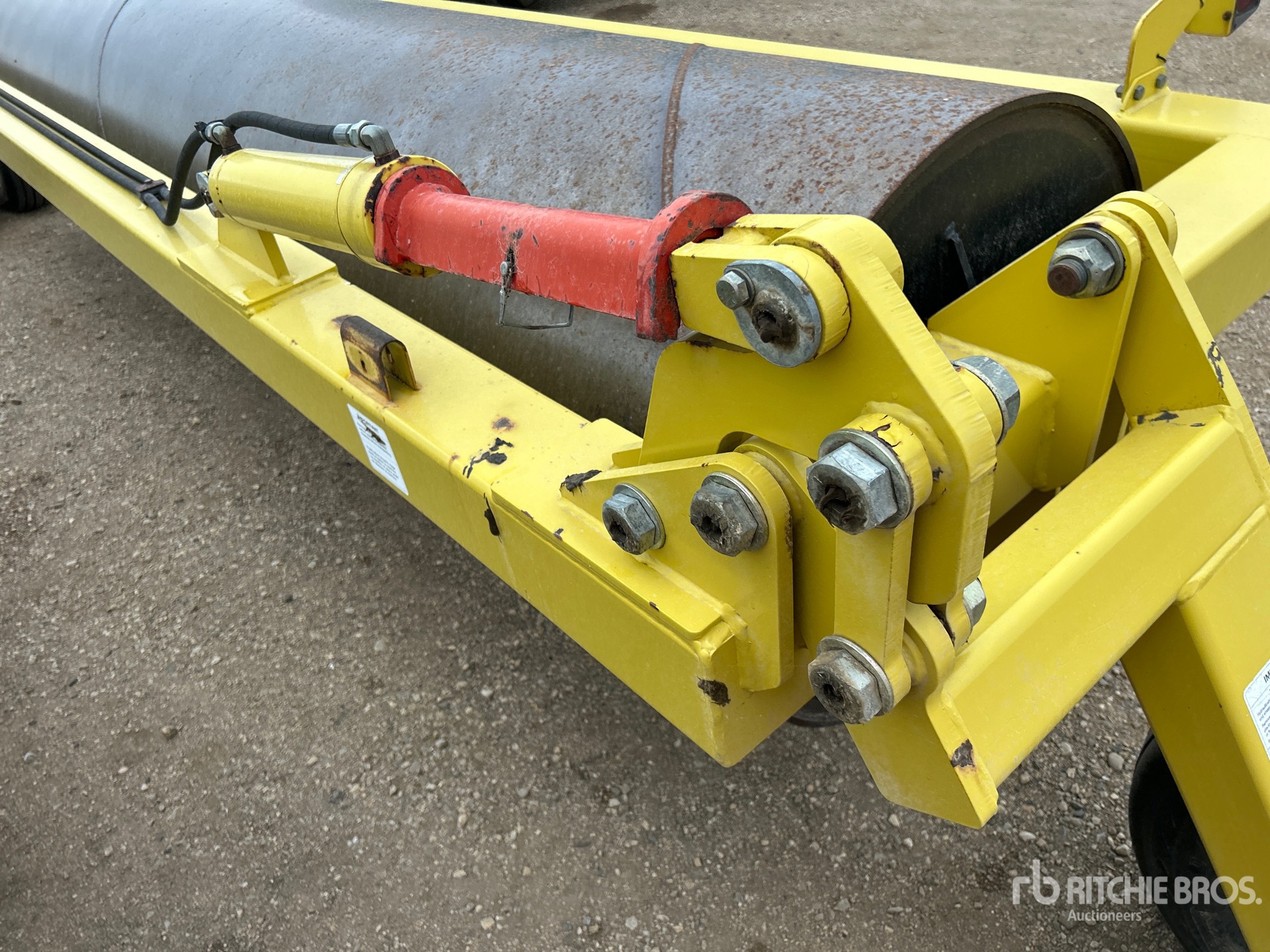 2004 Degelman LR7645