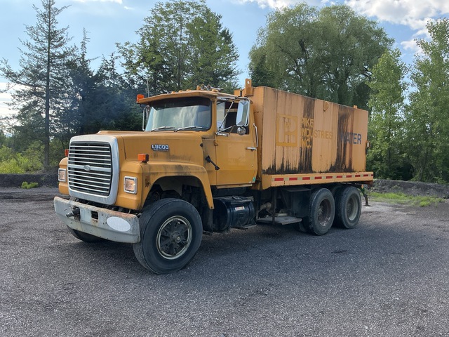 1987 Ford L8000 6x4 Water Truck