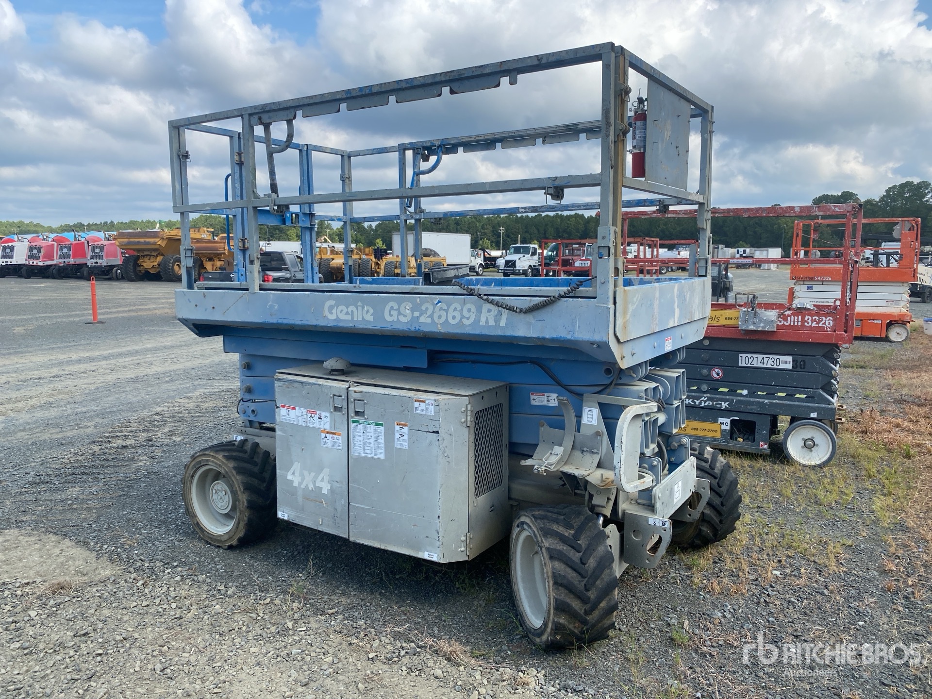Photo of 2015 Genie GS-2669RT
