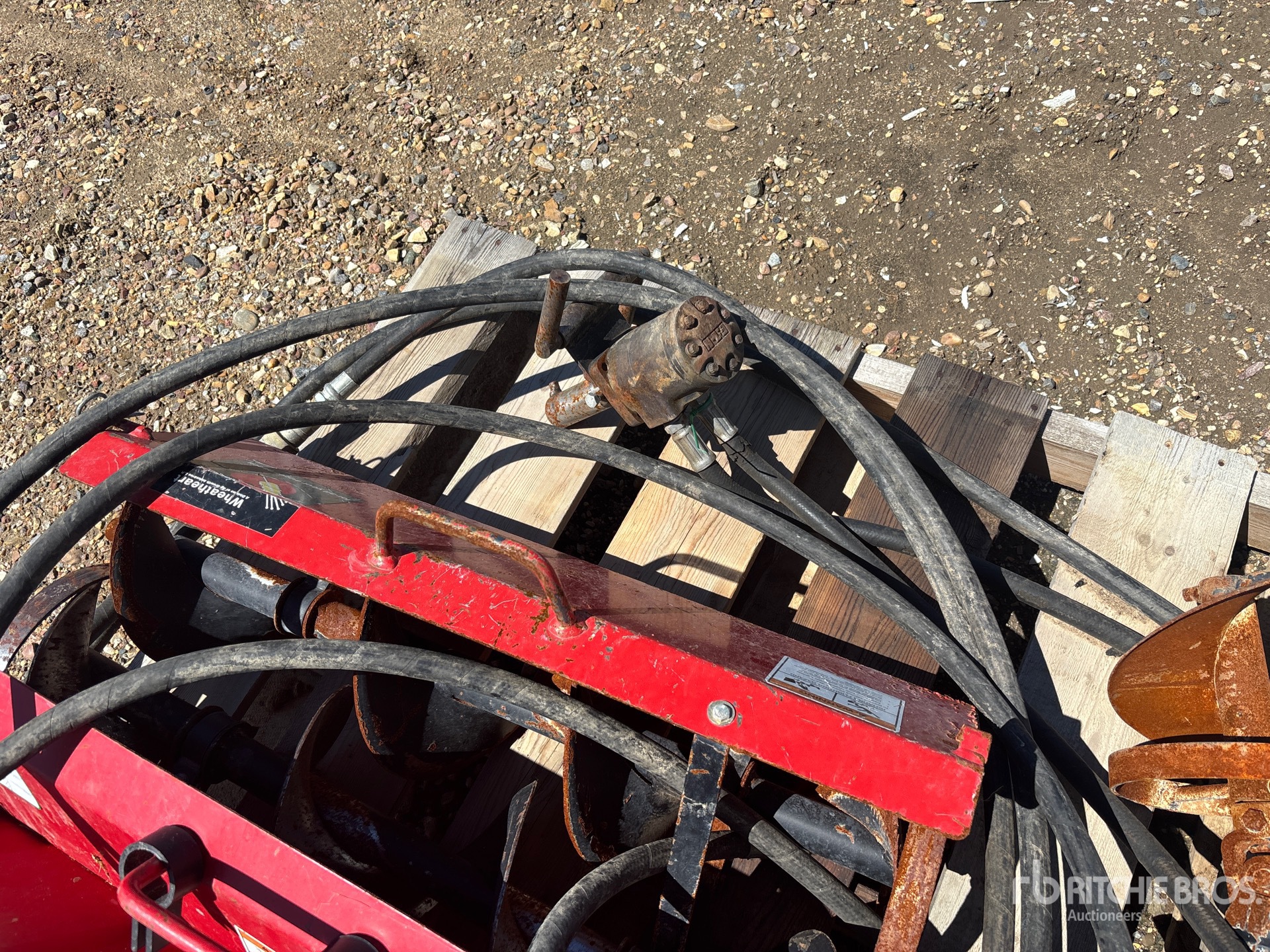 Wheatheart 8 in X 12 ft Hydraulic Bin Sweep