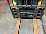 Hydraulics with Fork Positioning Cylinder (on fork carriage)