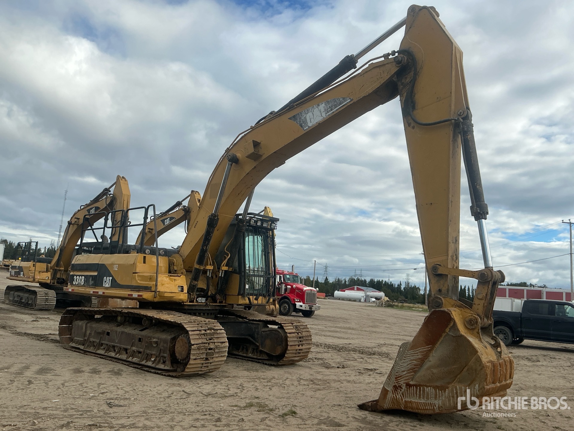 1999 Caterpillar 330B L