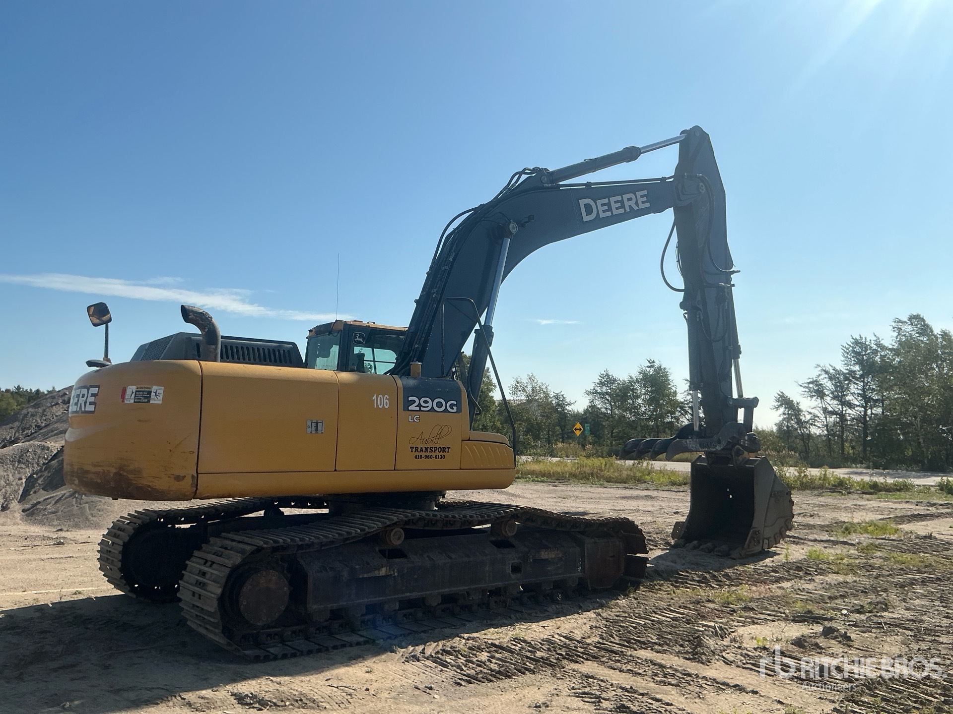 2016 John Deere 290G LC