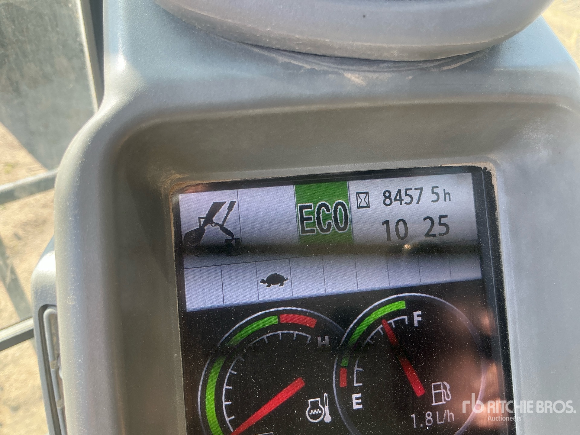 2016 John Deere 290G LC
