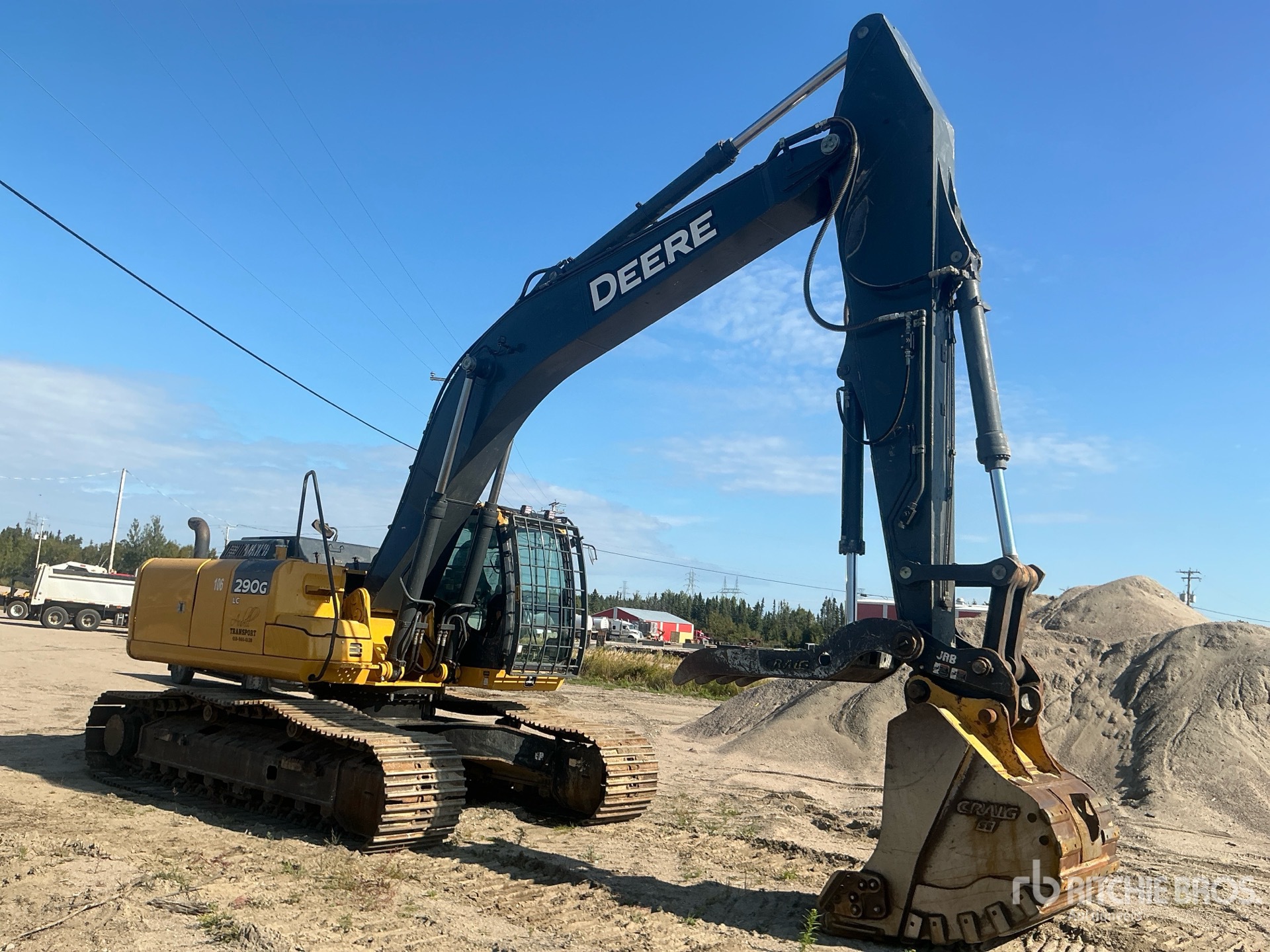 2016 John Deere 290G LC