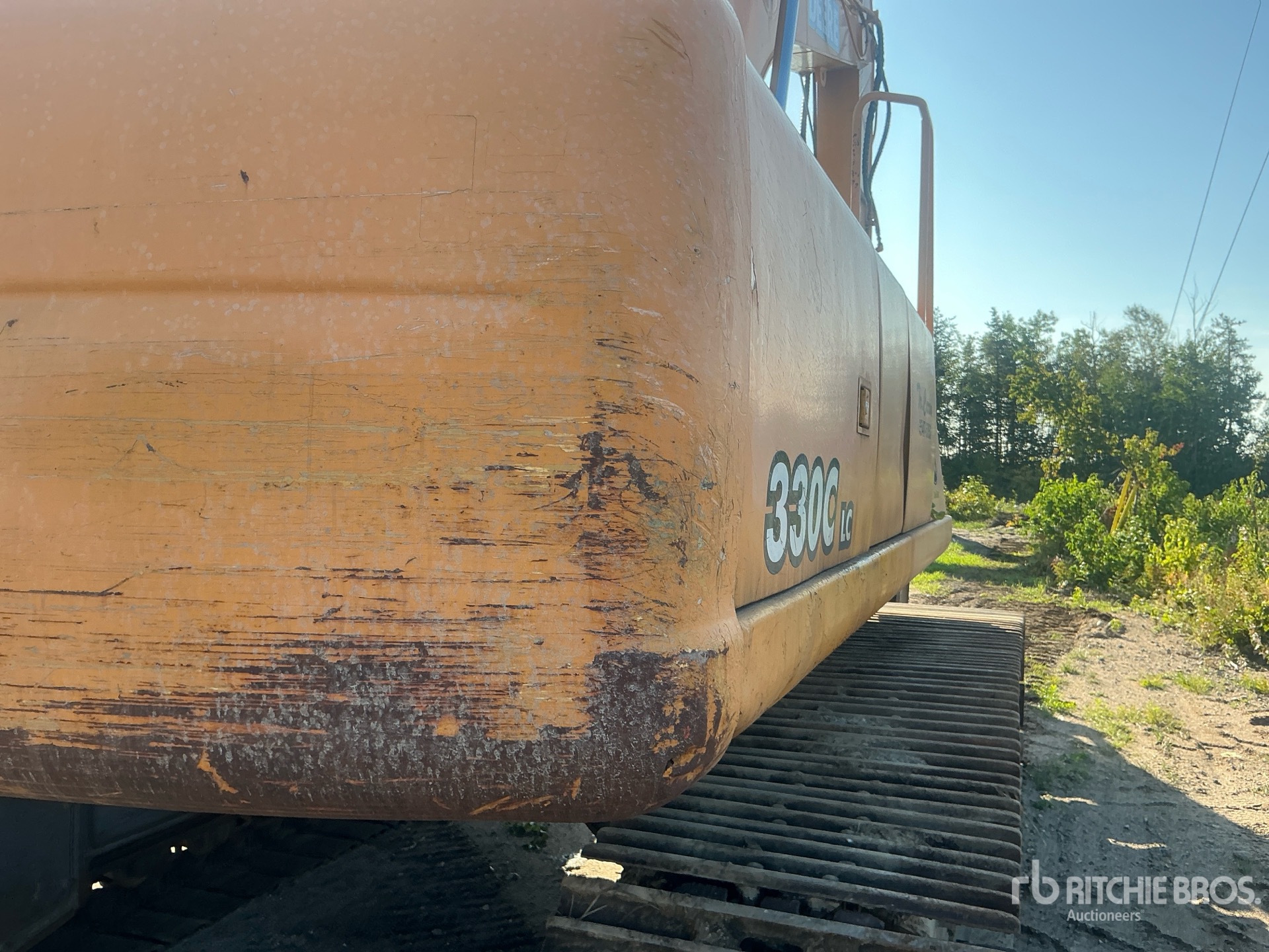 2002 John Deere 330C LC
