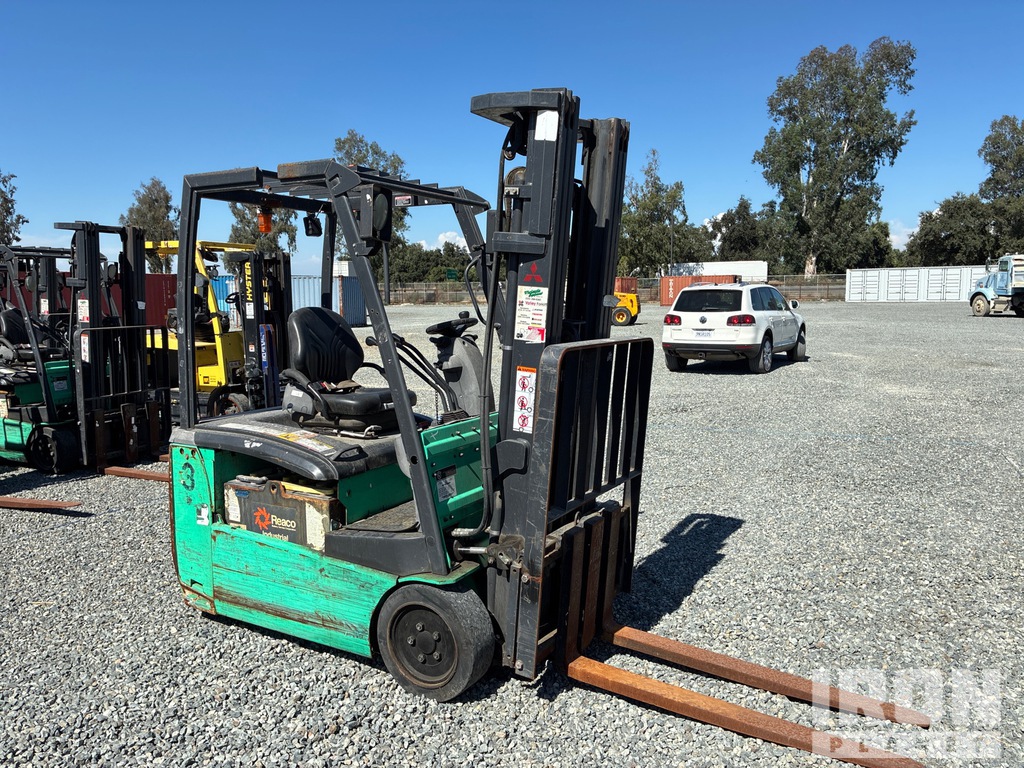 General Appearance - Lift Truck* with Picture, Right Front Corner