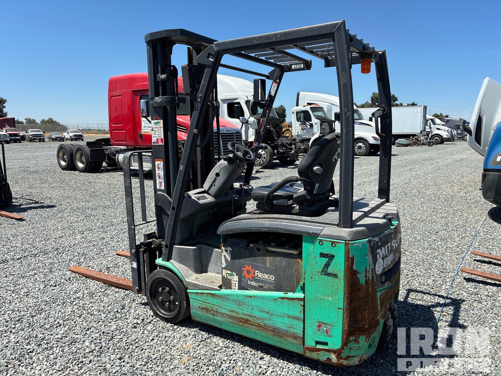 General Appearance - Lift Truck* with Picture, Left Rear Corner
