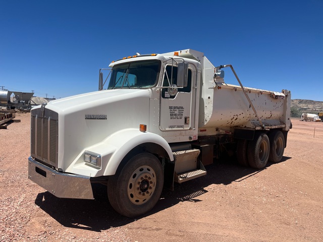 2000 Kenworth T800 6x4 Tri/A Dump Truck 2000 Kenworth T800 6x4 Tri/A Dump Truck