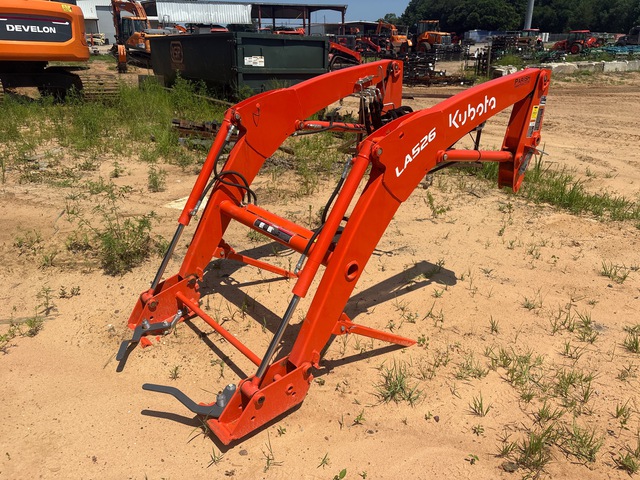 Kubota LA526 Front Loader Attachment