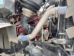 Moteur with Engine - Right Side