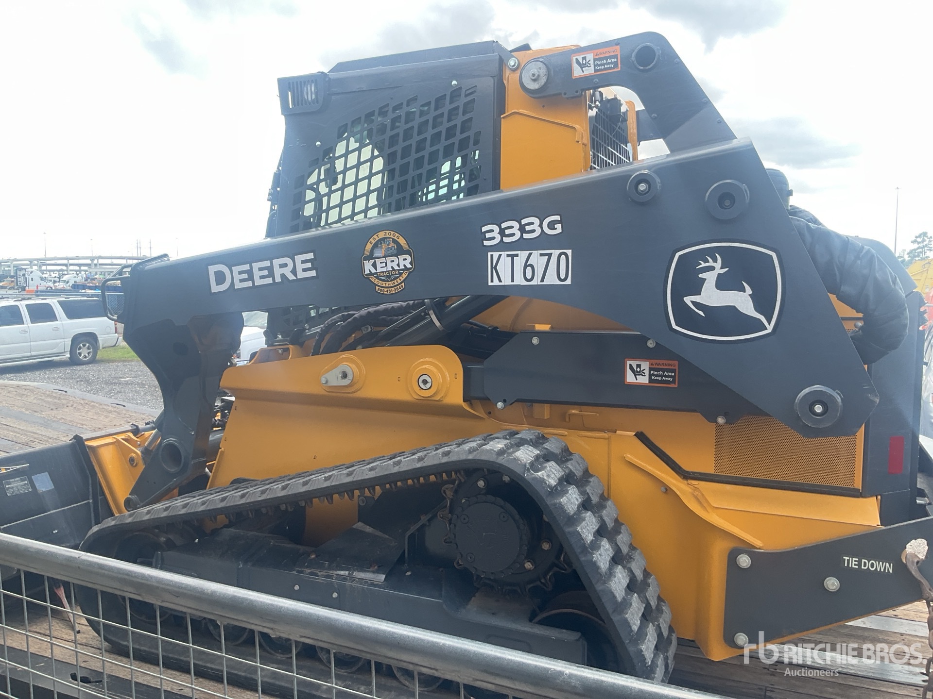 Photo of a 2023 John Deere 333G