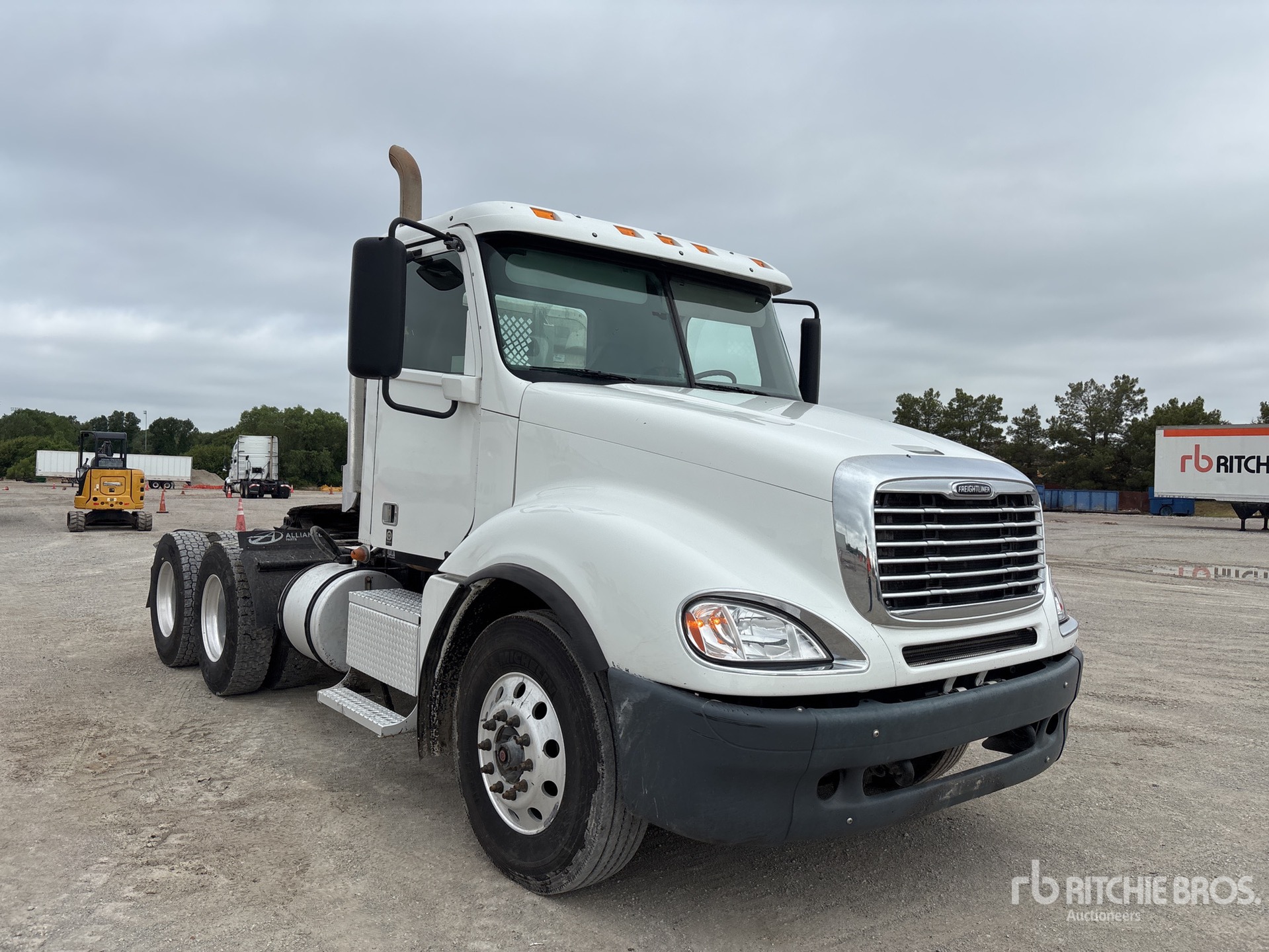 2020 Freightliner Columbia 120