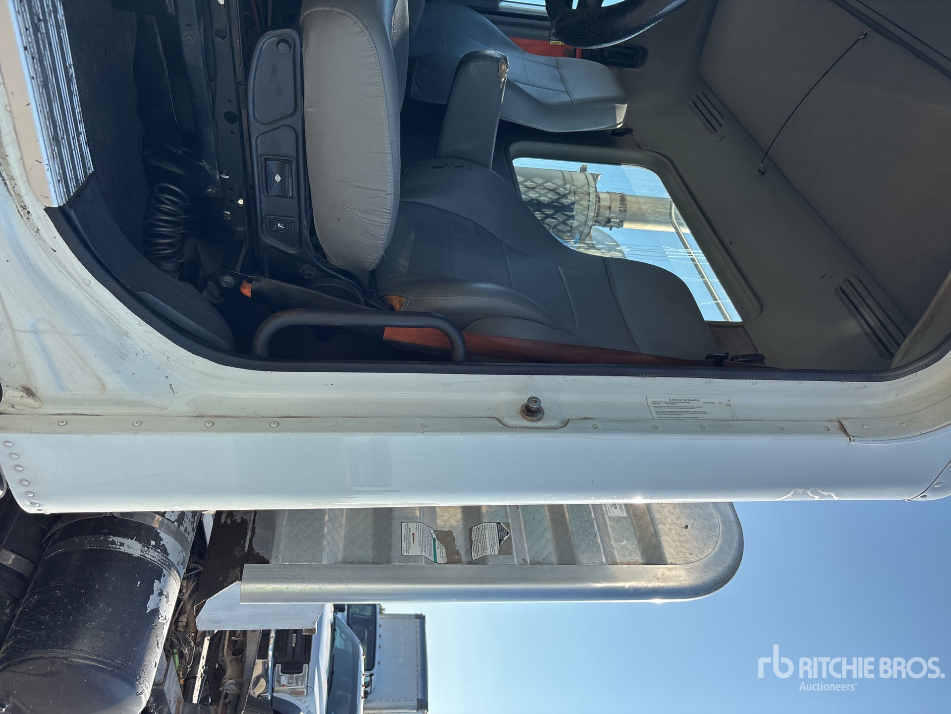 2020 Freightliner Columbia 120
