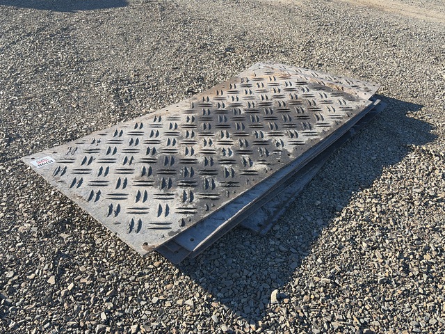 Quantity of (6) 2.4 m x 1.2 m Mats