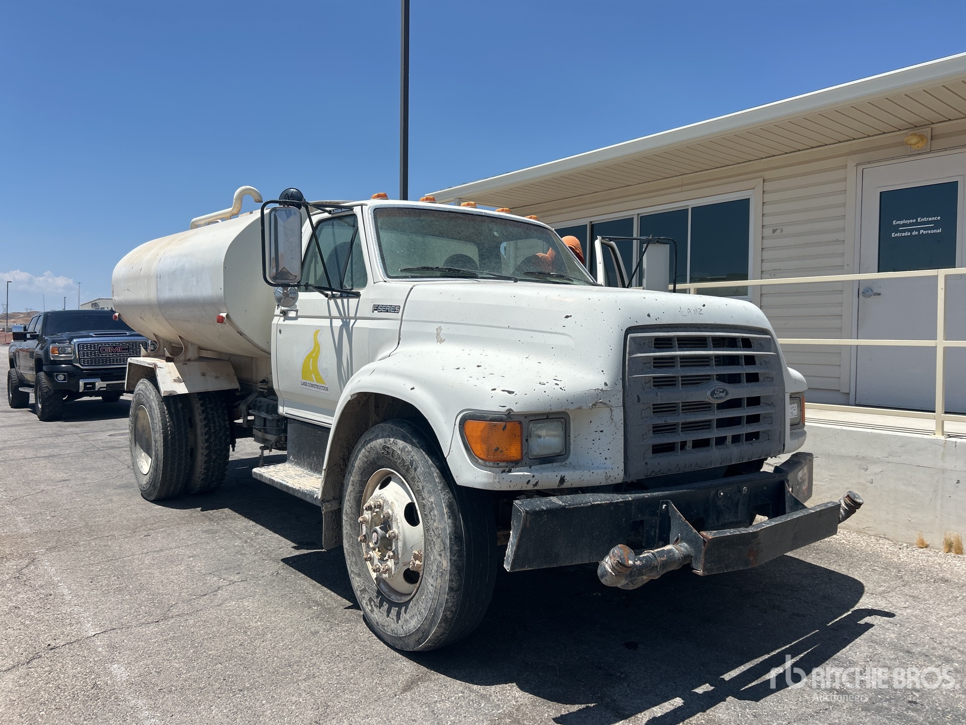 Photo of a 1998 Ford F-800