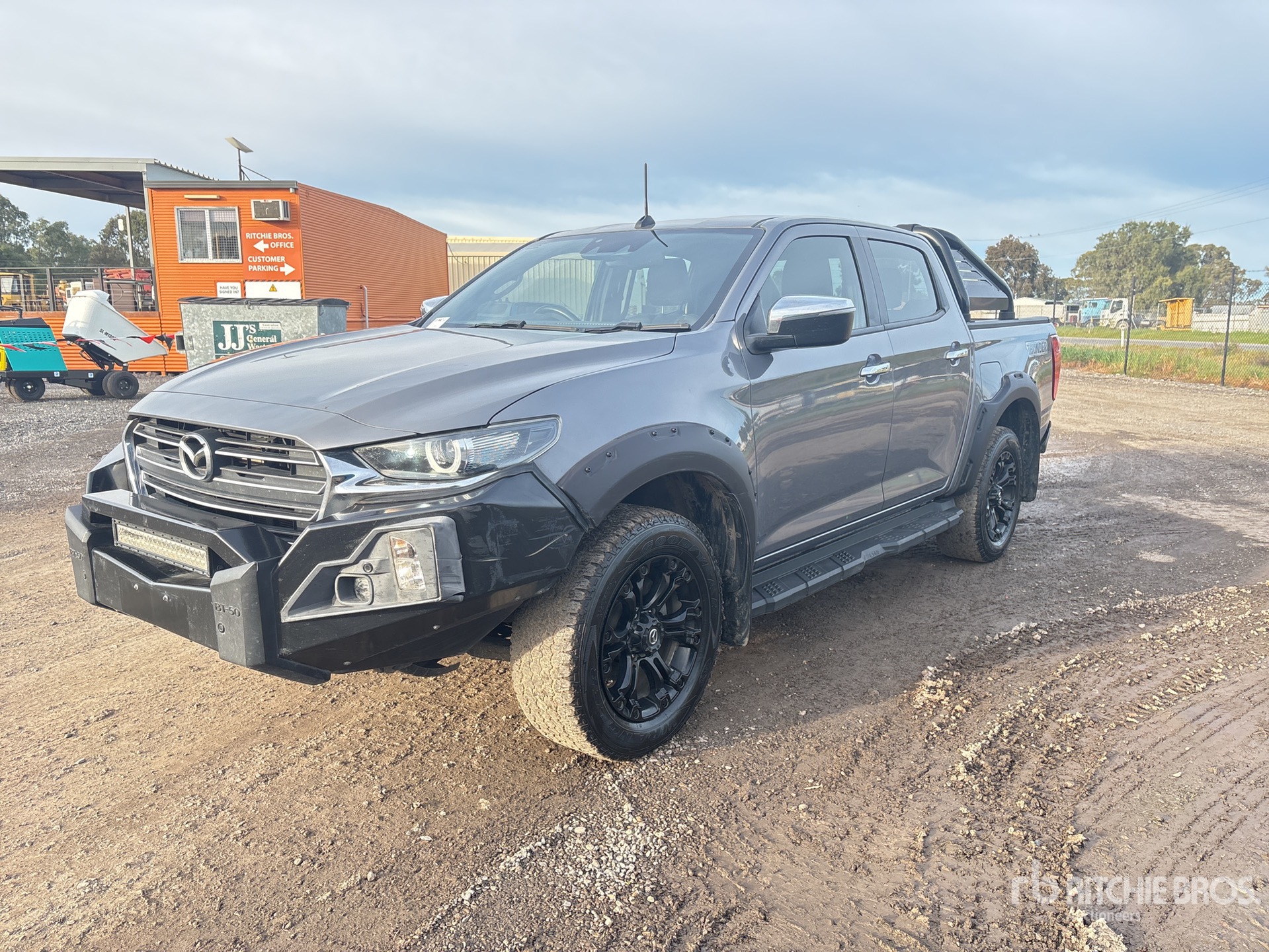 General Appearance with Picture, Right Front Corner