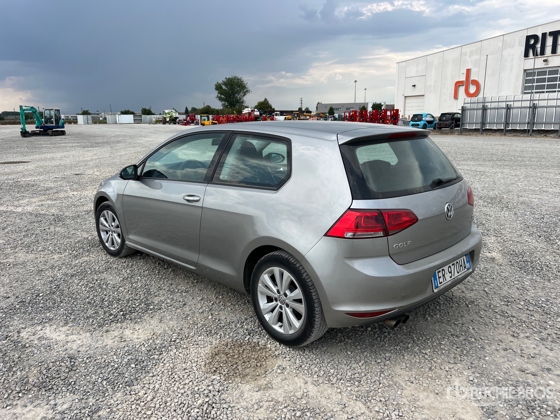 General Appearance with Picture, Left Rear Corner