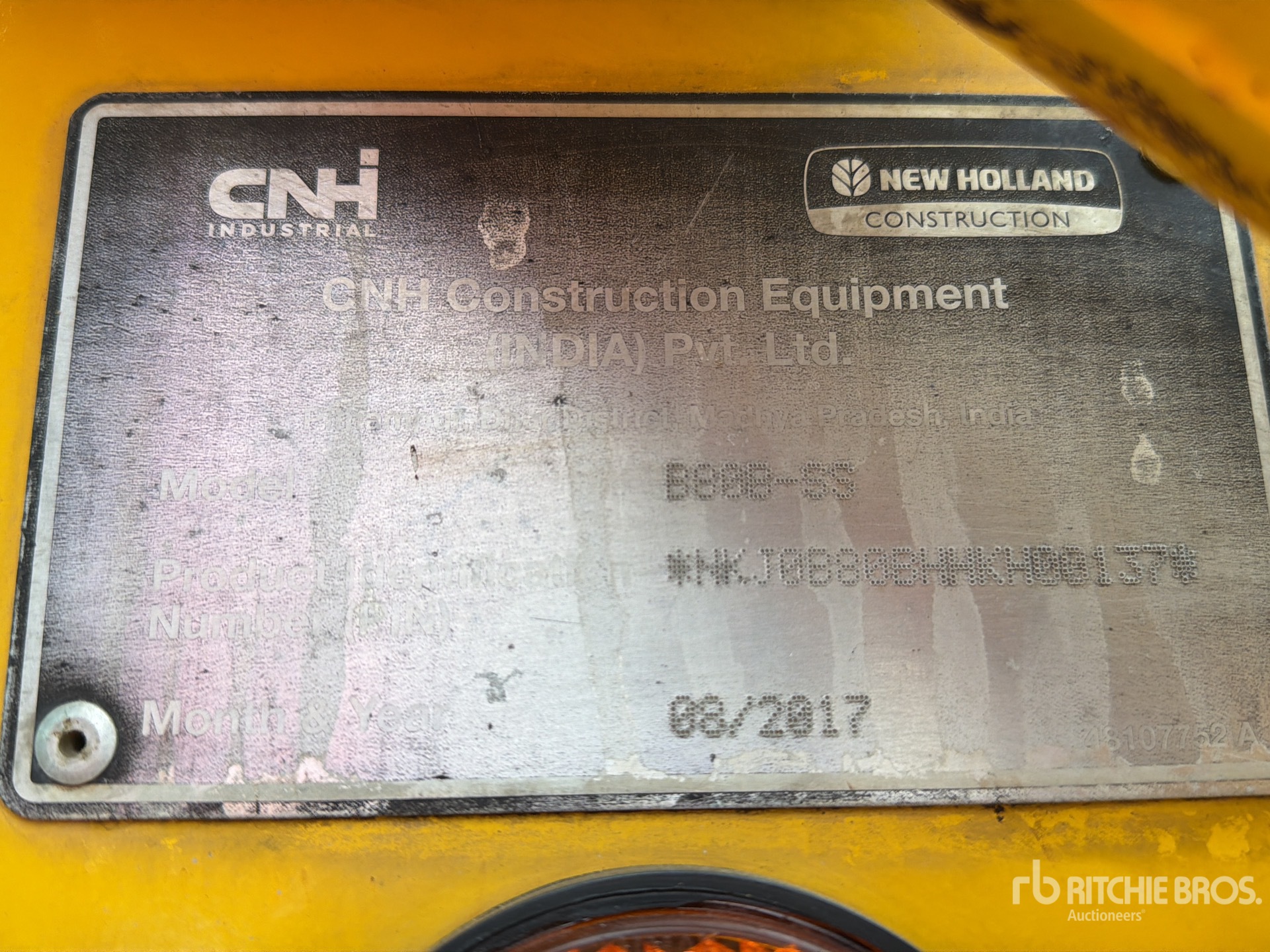 2017 New Holland B80B-SS