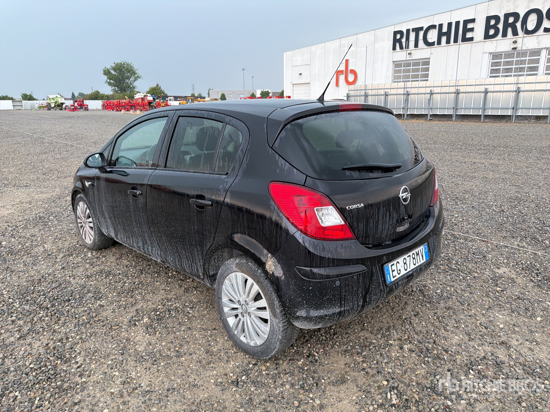 General Appearance with Picture, Left Rear Corner
