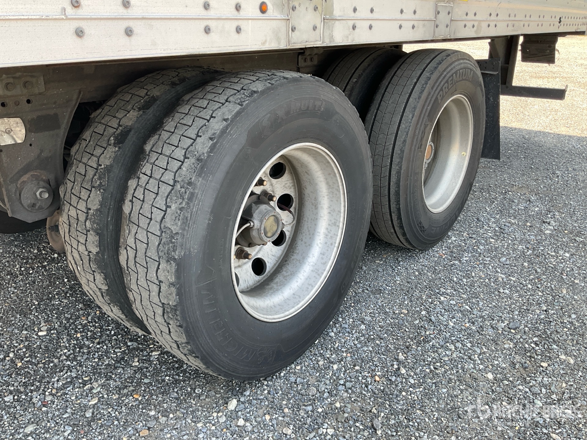 2020 Hyundai 53 FT X 102 IN T/A