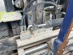 Hydraulics with Fork Positioning Cylinder (on fork carriage)
